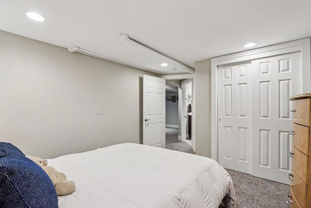 8112 N Santa Monica BOULEVARD, Fox Point, WI 53217