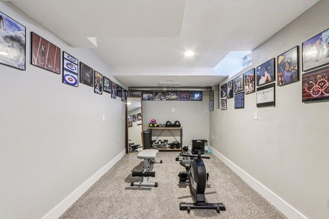 8112 N Santa Monica BOULEVARD, Fox Point, WI 53217