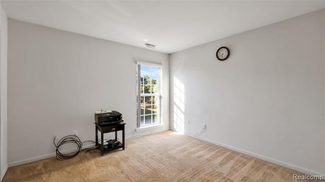 51817 Lionel Lane, Chesterfield, MI 48051