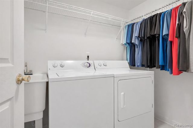 51817 Lionel Lane, Chesterfield, MI 48051