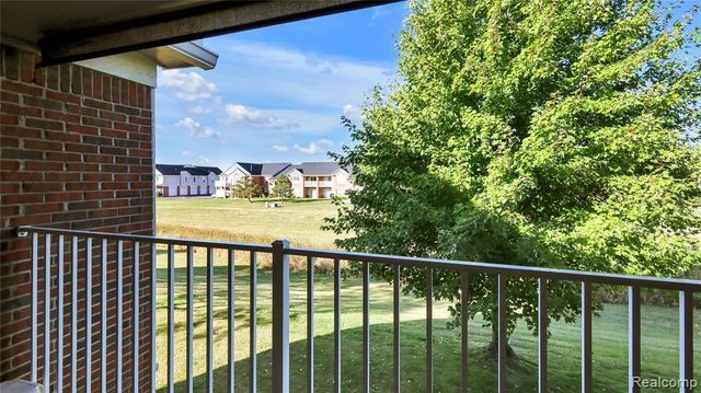 51817 Lionel Lane, Chesterfield, MI 48051