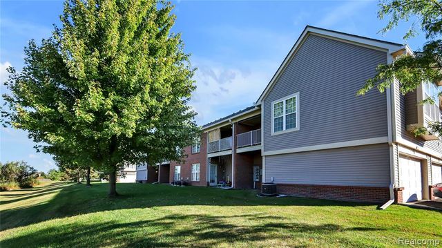 51817 Lionel Lane, Chesterfield, MI 48051