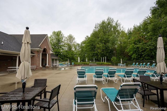 51817 Lionel Lane, Chesterfield, MI 48051