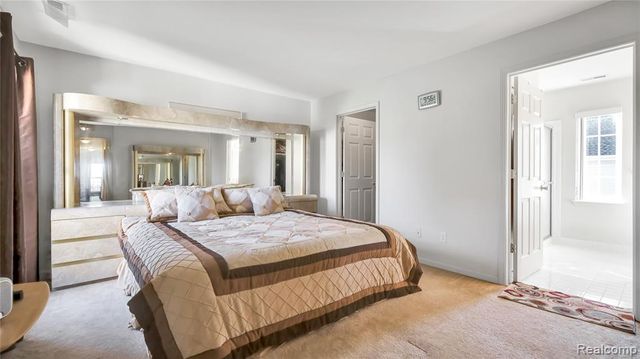 51817 Lionel Lane, Chesterfield, MI 48051