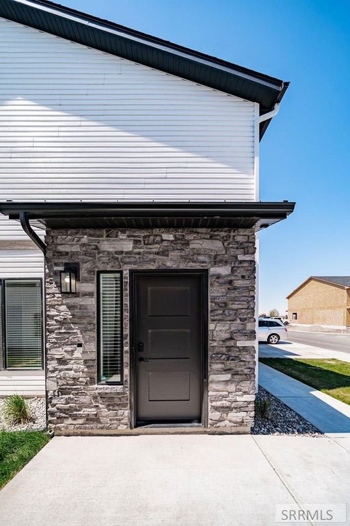 Image 5 of property listing at 2171 Pebble Brook Court, Rexburg, ID 83440
