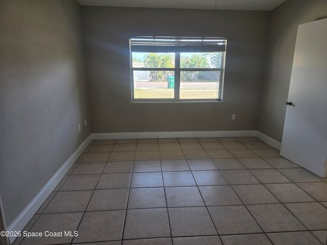 910 S Orlando Avenue, Cocoa Beach, FL 32931