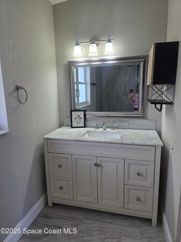 910 S Orlando Avenue, Cocoa Beach, FL 32931