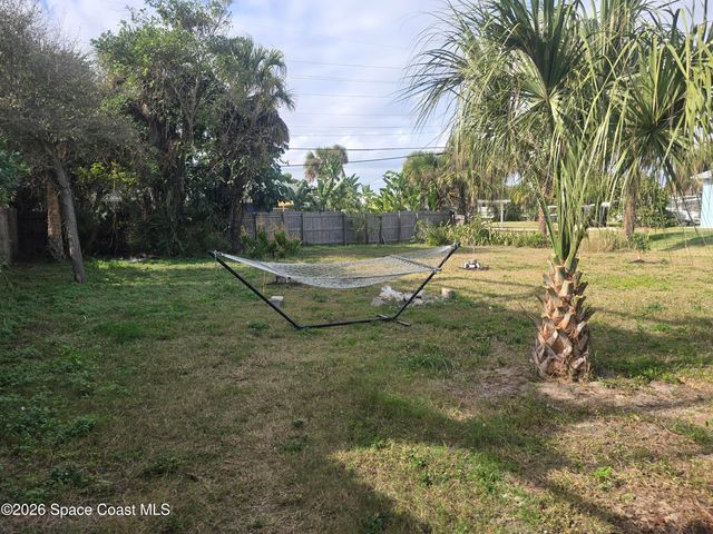 910 S Orlando Avenue, Cocoa Beach, FL 32931