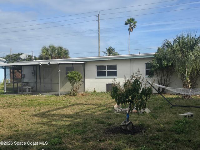910 S Orlando Avenue, Cocoa Beach, FL 32931
