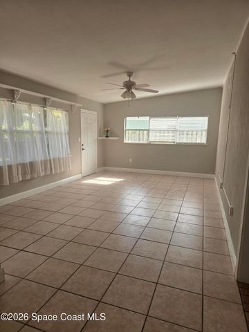 910 S Orlando Avenue, Cocoa Beach, FL 32931