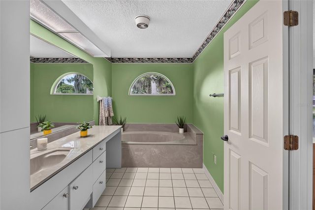 235 TEMPLE CIRCLE, Eustis, FL 32726