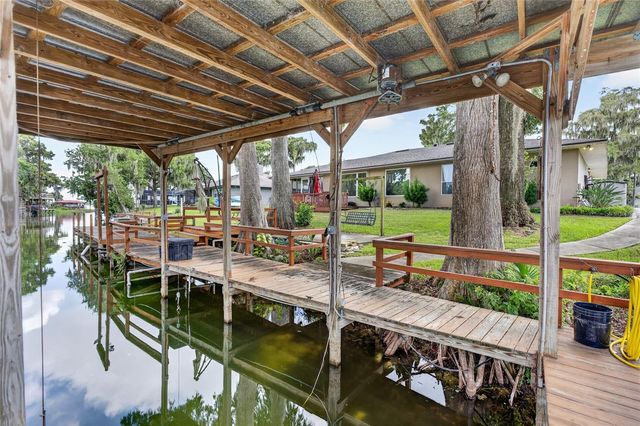 235 TEMPLE CIRCLE, Eustis, FL 32726