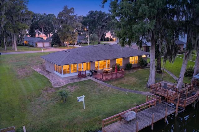 235 TEMPLE CIRCLE, Eustis, FL 32726