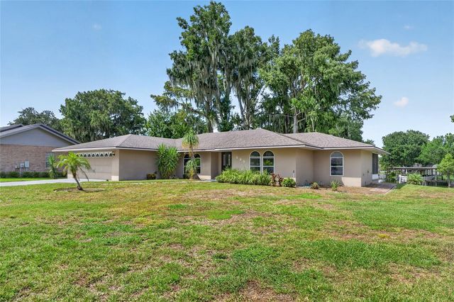 235 TEMPLE CIRCLE, Eustis, FL 32726