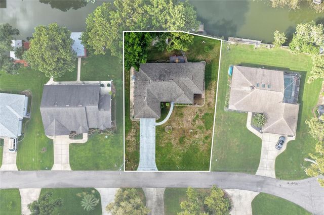 235 TEMPLE CIRCLE, Eustis, FL 32726