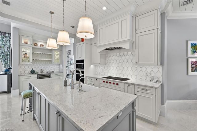 2679 CALADIUM WAY, Naples, FL 34105