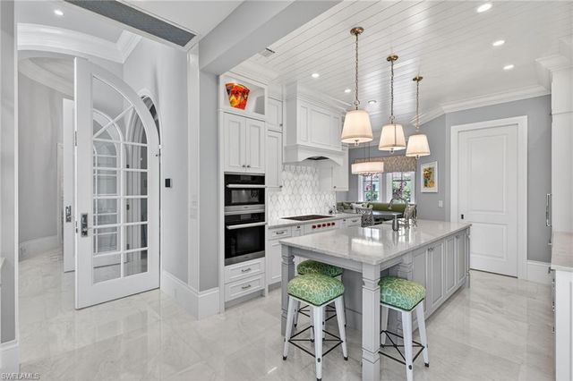 2679 CALADIUM WAY, Naples, FL 34105