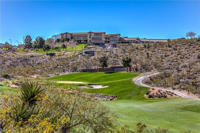 2984 Foxtail Creek Avenue, Henderson, NV 89052