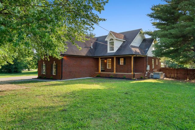 105 Four Season Dr, Murfreesboro, TN 37129