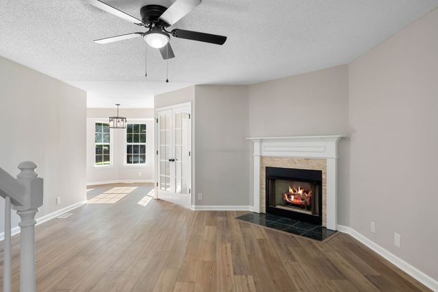105 Four Season Dr, Murfreesboro, TN 37129