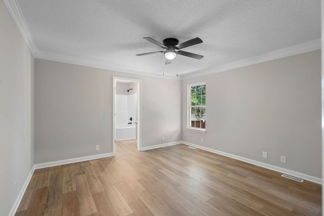 105 Four Season Dr, Murfreesboro, TN 37129