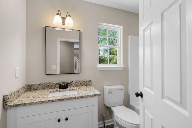 105 Four Season Dr, Murfreesboro, TN 37129