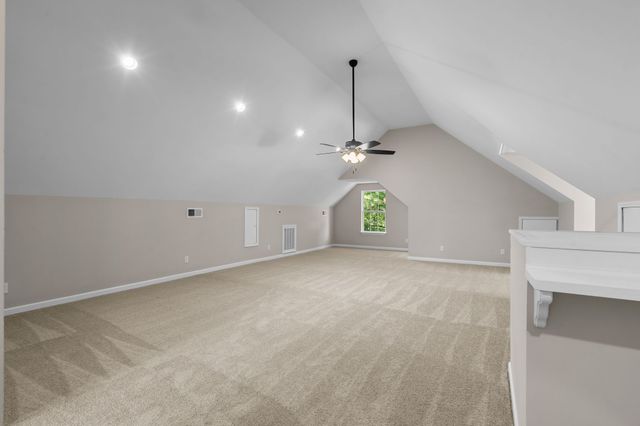 105 Four Season Dr, Murfreesboro, TN 37129