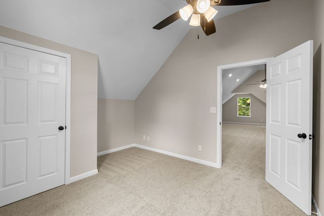 105 Four Season Dr, Murfreesboro, TN 37129