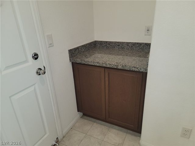 6088 Rose Springs Avenue, Las Vegas, NV 89130