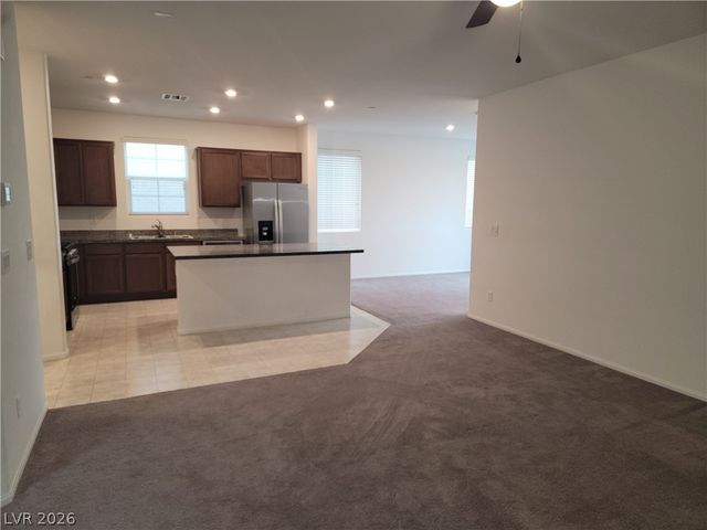 6088 Rose Springs Avenue, Las Vegas, NV 89130