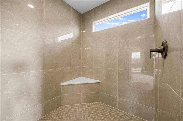 1801 SW Arbormist Drive, Lee's Summit, MO 64082