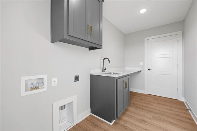 1801 SW Arbormist Drive, Lee's Summit, MO 64082