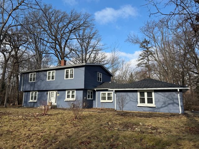 11644 W Elmwood Place, Deerfield, IL 60015