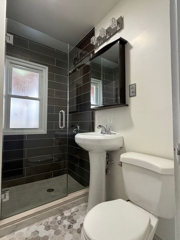 11644 W Elmwood Place, Deerfield, IL 60015