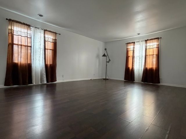 11644 W Elmwood Place, Deerfield, IL 60015