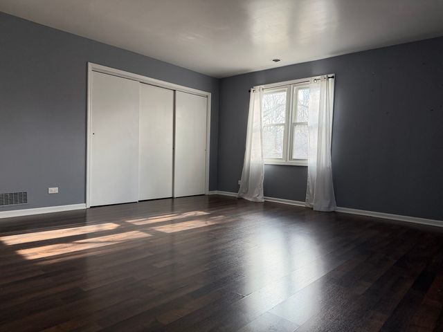 11644 W Elmwood Place, Deerfield, IL 60015