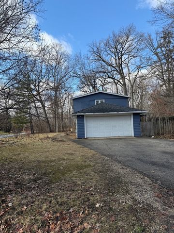 11644 W Elmwood Place, Deerfield, IL 60015