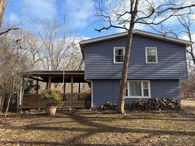 11644 W Elmwood Place, Deerfield, IL 60015