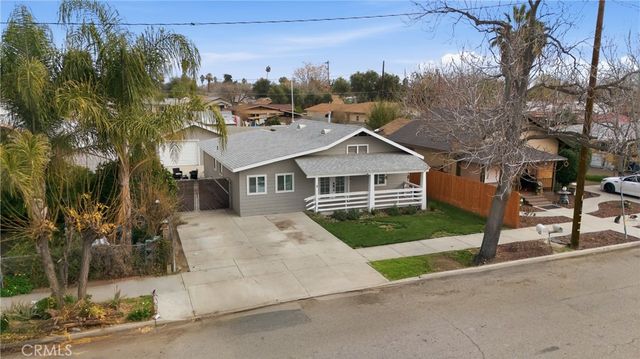 332 S Ramona, Hemet, CA 92543