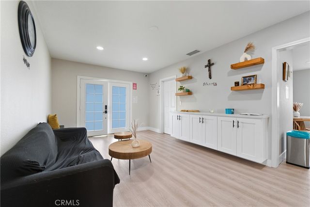 332 S Ramona, Hemet, CA 92543