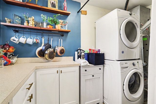 133 W Hughes Street, Marshall, MI 49068