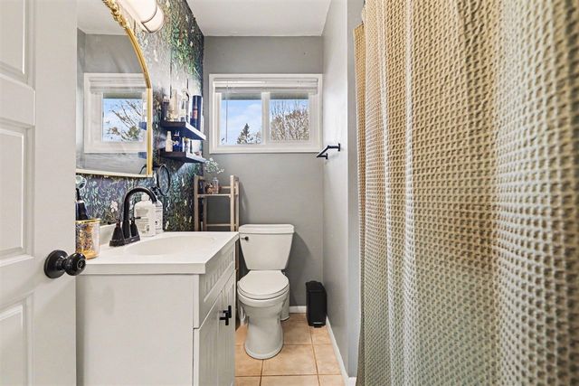 133 W Hughes Street, Marshall, MI 49068