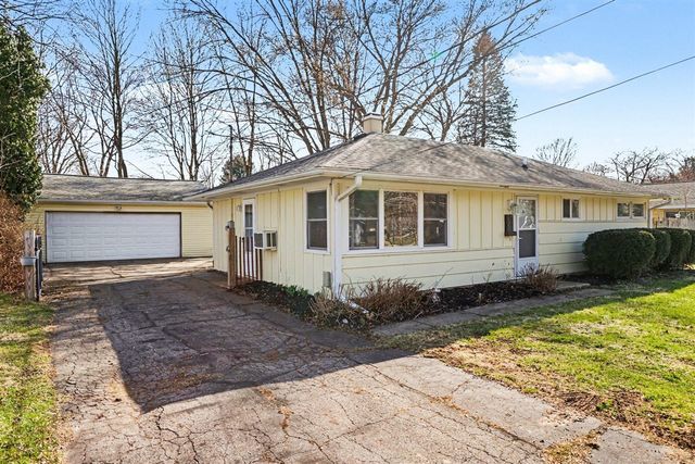 133 W Hughes Street, Marshall, MI 49068