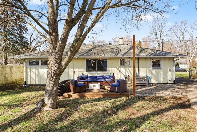 133 W Hughes Street, Marshall, MI 49068