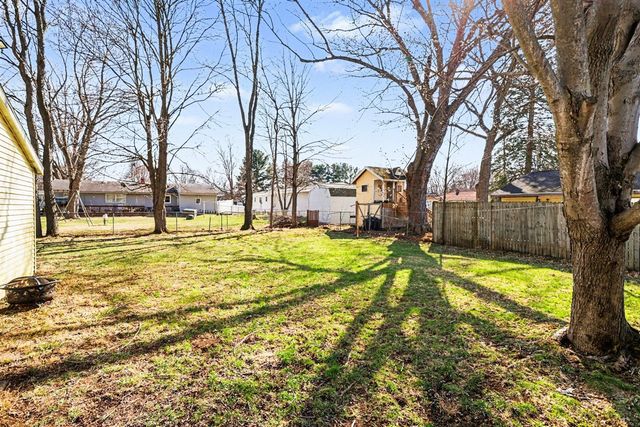 133 W Hughes Street, Marshall, MI 49068