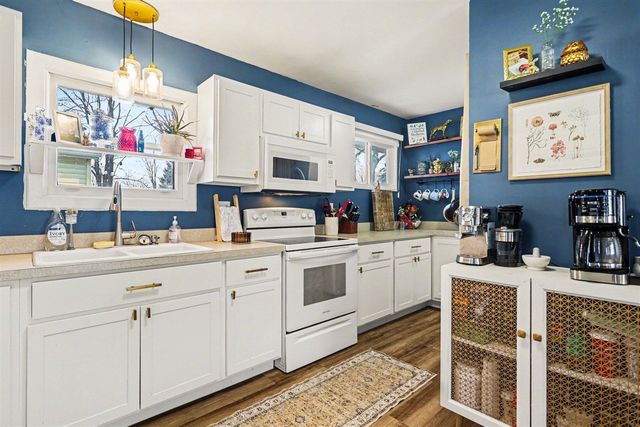 133 W Hughes Street, Marshall, MI 49068