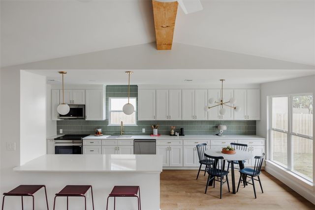 3105 Jeanette CT, Austin, TX 78745