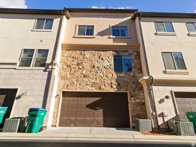 10919 TOWN CENTER BLVD, Highland, UT 84003