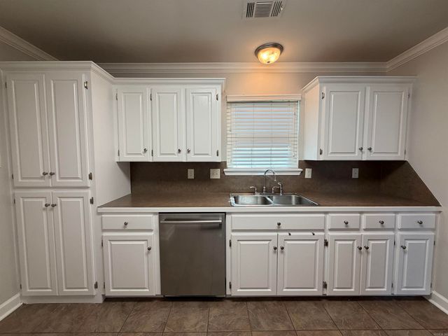 3304 Lacross Dr, Bryant, AR 72022