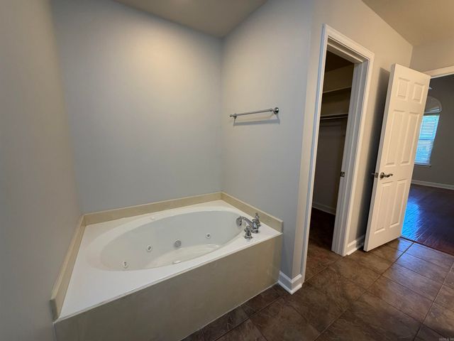 3304 Lacross Dr, Bryant, AR 72022